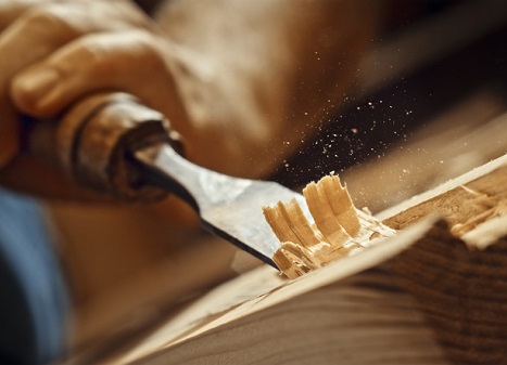 Career Guide: How to Become a Carpenter