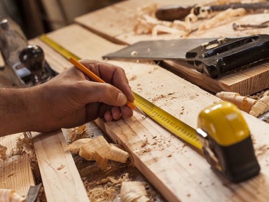 How Much Do Carpenters Earn?