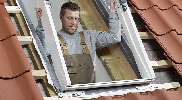 Installing a VELUX Roof Window